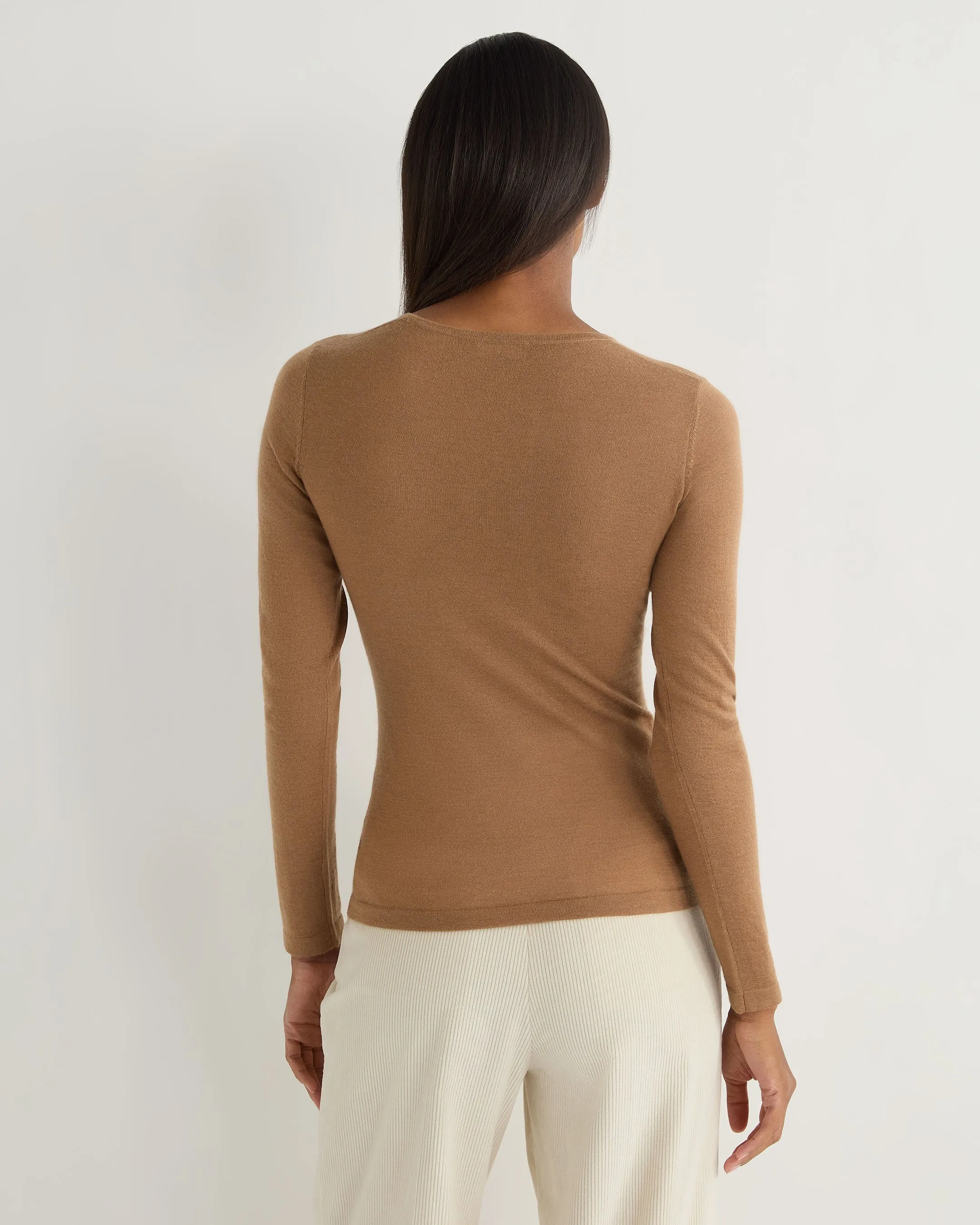 Women's Eden Superfine Cashmere Round Neck Top Dark Camel Brown